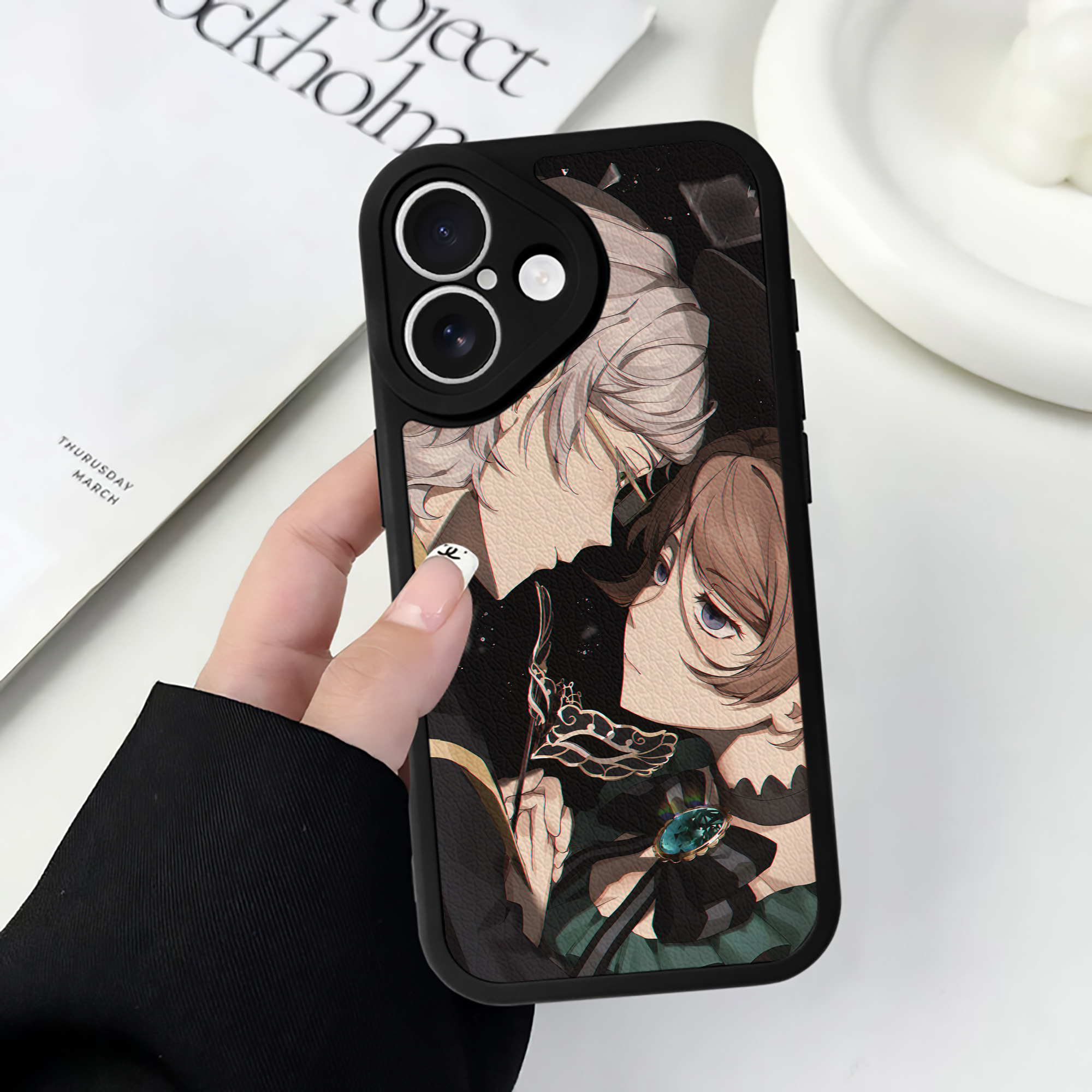 （画像用） 文豪ストレイドッグス Bungo Stray Dogs 【iPhone 16シリーズ対応】シリコンスマホケース（レザー調） 材質：シリコン